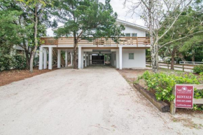 Cozy Beach House Steps from the Shore: 4 Bedroom